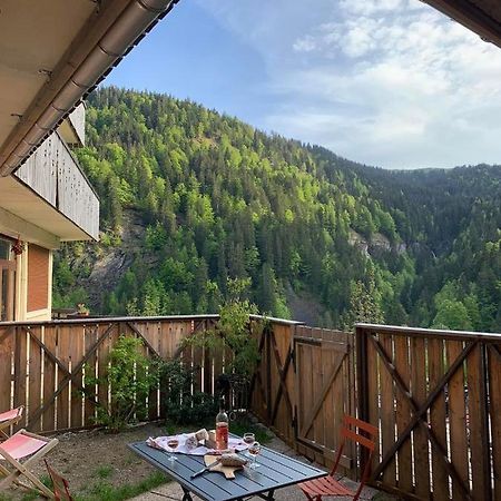 Appartement avec extérieur La Giettaz domaine skiable Megeve Combloux La Giettaz navette gratuite et télésiège à 2km Exterior foto
