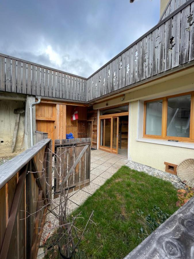 Appartement avec extérieur La Giettaz domaine skiable Megeve Combloux La Giettaz navette gratuite et télésiège à 2km Exterior foto